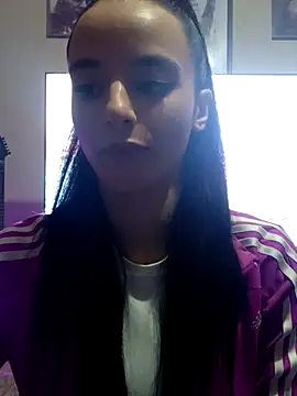 mari liazenn online show from January 9, 5:15 pm