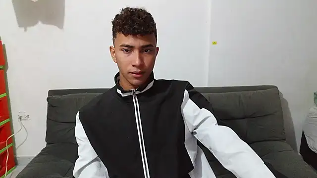 naugthy boy88 online show from January 16, 12:14 am