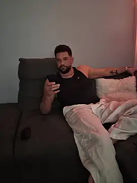 Snapshot of Angelo_33 chatting on January 11, 2:11 pm Angelo 33 online show from January 11, 2:11 pm