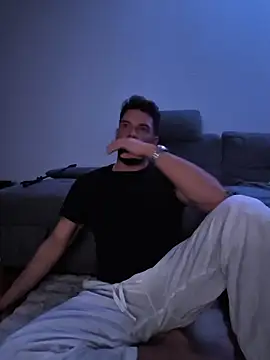 Snapshot of Angelo_33 chatting on January 12, 4:12 pm Angelo 33 online show from January 12, 4:12 pm