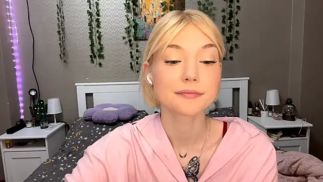 LlsabethHaze online show from February 7, 2:10 pm