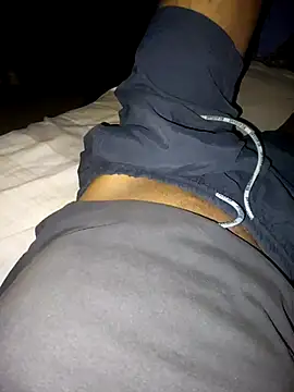 Snapshot of BlacHornet chatting on January 17, 12:26 am BlacHornet online show from January 17, 12:26 am