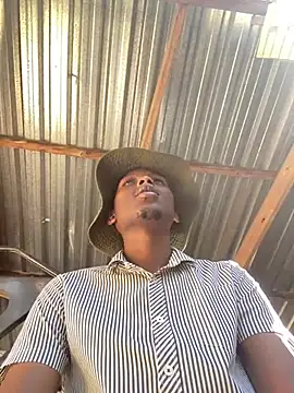 Snapshot of kwandero1234 chatting on February 14, 6:10 am kwandero1234 online show from February 14, 6:10 am