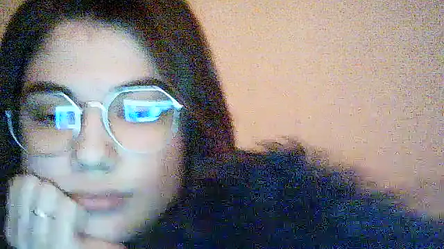 Snapshot of Tenovira chatting on March 4, 8:37 pm Tenovira online show from March 4, 8:37 pm