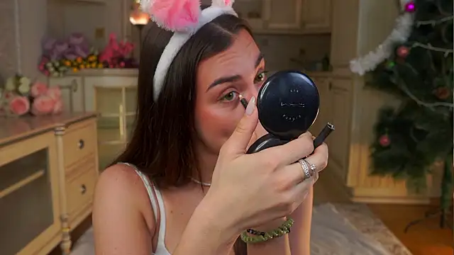 Snapshot of MinnaShummon chatting on January 14, 3:01 am MinnaShummon online show from January 14, 3:01 am