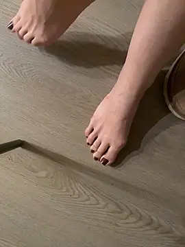 leshowcho online show from February 25, 9:46 pm