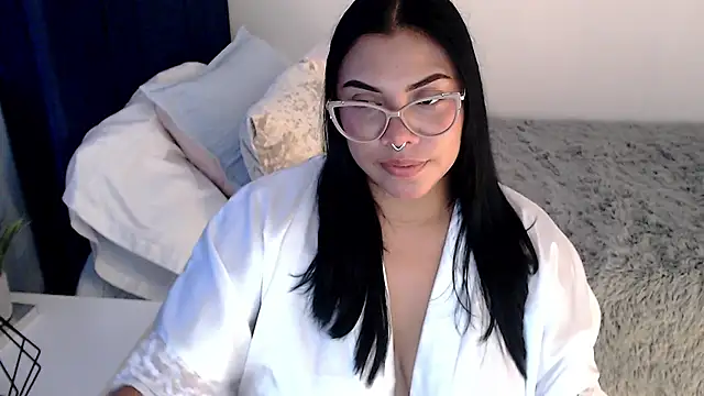 isabelateran online show from March 17, 6:22 pm