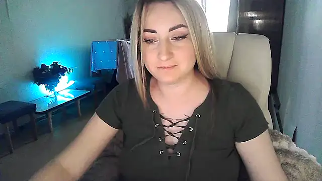 FoxyAnn12 online show from May 5, 12:46 pm