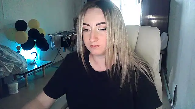 FoxyAnn12 online show from June 15, 2:19 pm