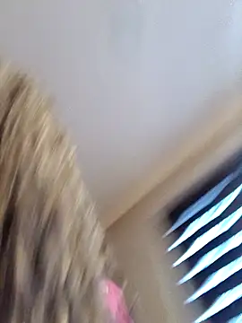 dear2002 online show from January 12, 3:06 pm