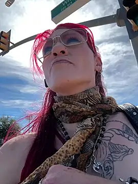 Snapshot of ViironiikaHostiile chatting on February 25, 5:55 pm ViironiikaHostiile online show from February 25, 5:55 pm