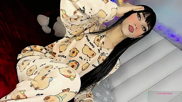 Snapshot of estefany_xdd chatting on February 4, 11:38 am estefany xdd online show from February 4, 11:38 am