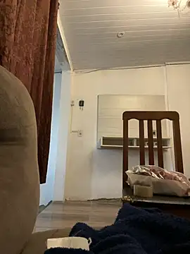 cdzinhahanna online show from February 8, 10:02 pm