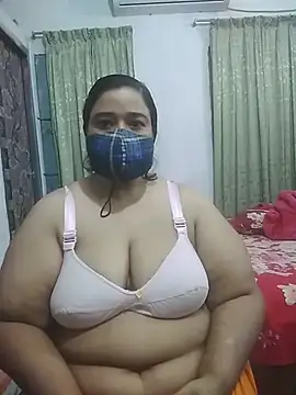 momo loves online show from March 2, 1:18 pm