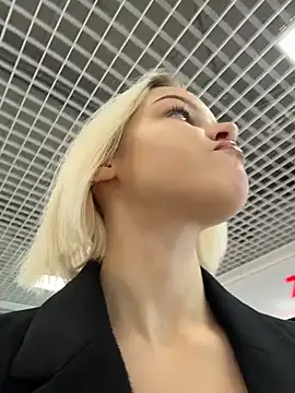 AshleyMur online show from February 16, 4:30 am