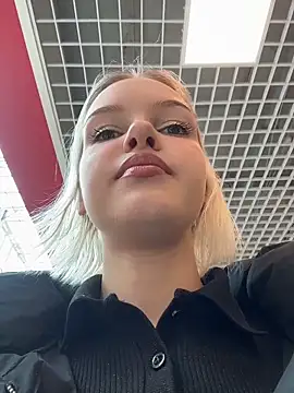 AshleyMur online show from March 6, 5:15 am