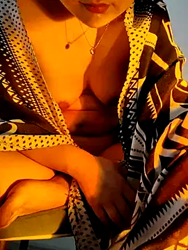 Snapshot of MAISUI66 chatting on January 9, 7:33 am MAISUI66 online show from January 9, 7:33 am