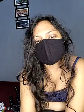 Snapshot of Spicynitya_ncr chatting on February 2, 6:39 pm Spicynitya ncr online show from February 2, 6:39 pm
