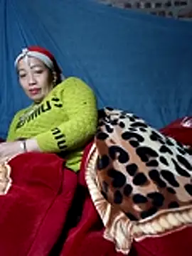 Snapshot of zinza-00 chatting on January 12, 11:15 am zinza-00 online show from January 12, 11:15 am