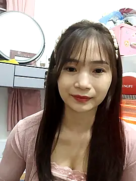 Snapshot of cupboard-1 chatting on January 6, 1:04 pm cupboard-1 online show from January 6, 1:04 pm