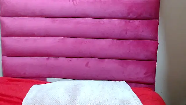 ExtraDoll online show from June 5, 2:40 am