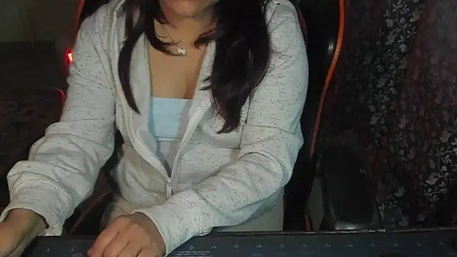 Snapshot of Tannushree chatting on February 3, 11:10 pm Tannushree online show from February 3, 11:10 pm