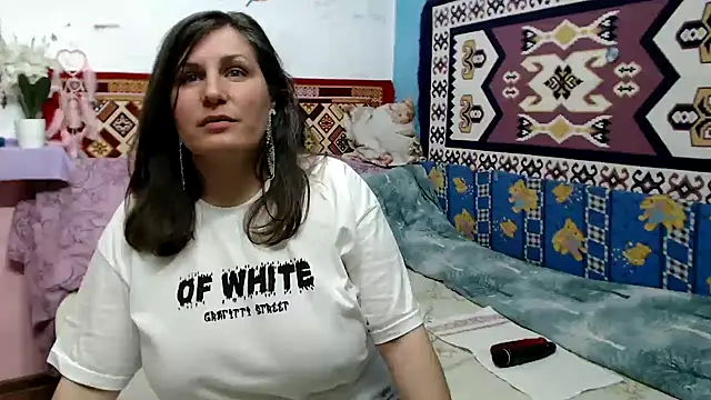 Adelinemilf online show from March 14, 2:33 pm