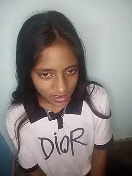 Snapshot of nikita_ranii chatting on June 23, 1:31 pm nikita ranii online show from June 23, 1:31 pm
