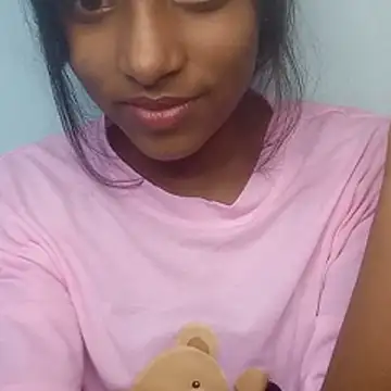 Snapshot of nikita_ranii chatting on July 29, 9:40 am nikita ranii online show from July 29, 9:40 am