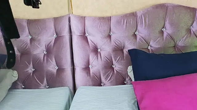 Missy 22  online show from April 16, 1:45 pm