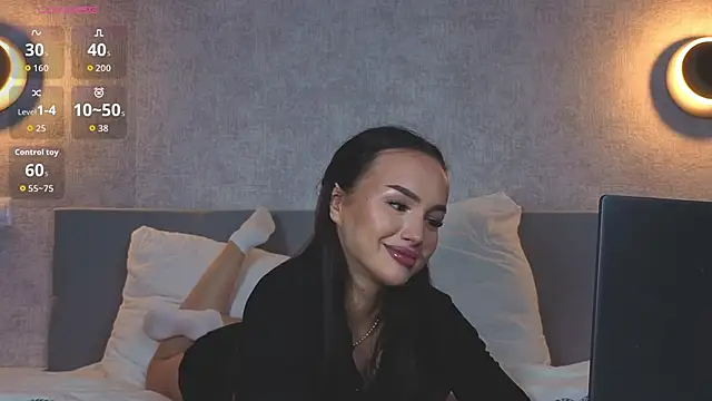 LushMirai online show from March 26, 2:00 pm