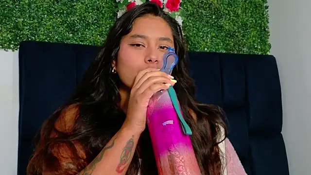 AnnaSmiles online show from April 14, 9:43 pm