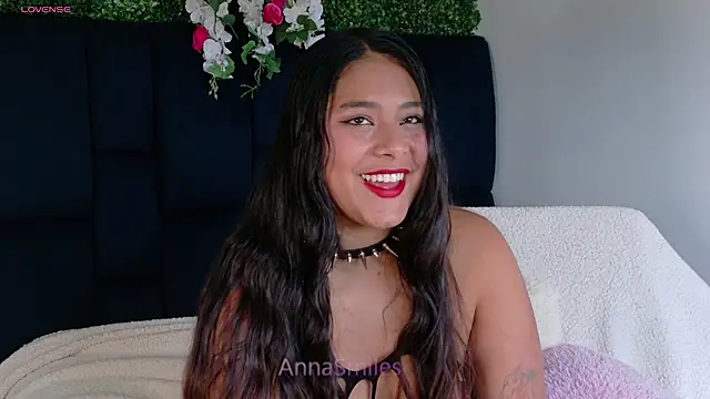 Snapshot of AnnaSmiles chatting on July 13, 6:44 pm AnnaSmiles online show from July 13, 6:44 pm