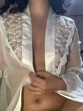 Snapshot of NaaRo-1 chatting on February 25, 7:34 pm NaaRo-1 online show from February 25, 7:34 pm