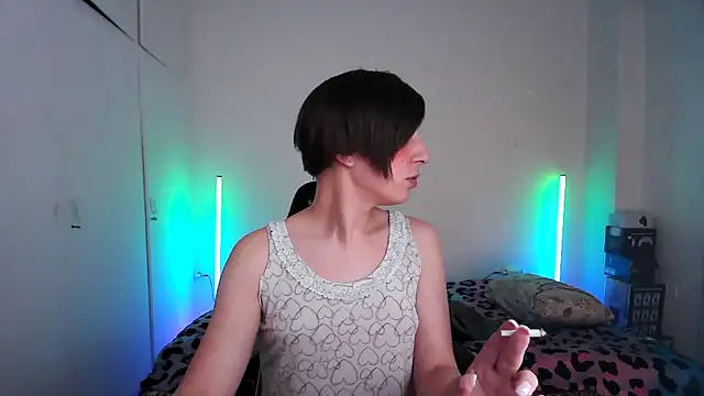 HoneyValentine online show from April 16, 7:03 pm