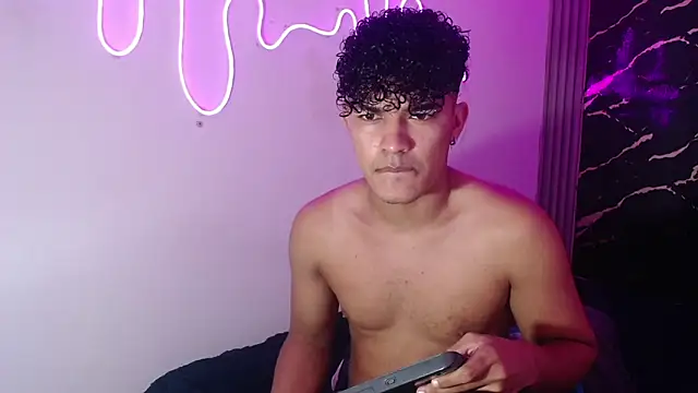 jamescurly00 online show from February 15, 5:26 am