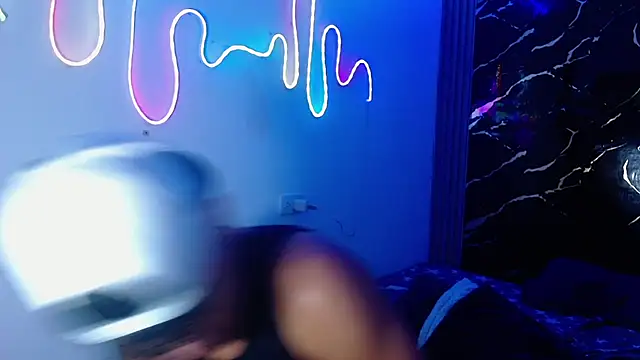 jamescurly00 online show from February 21, 9:32 am