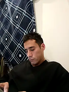 Snapshot of Vicentemfp44 chatting on January 8, 1:08 am Vicentemfp44 online show from January 8, 1:08 am