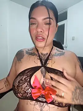 brenda palacio online show from April 11, 2:49 am