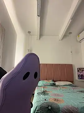 Iamcami  online show from February 20, 6:41 pm