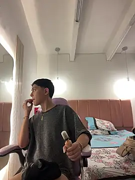 Iamcami  online show from February 26, 6:51 pm