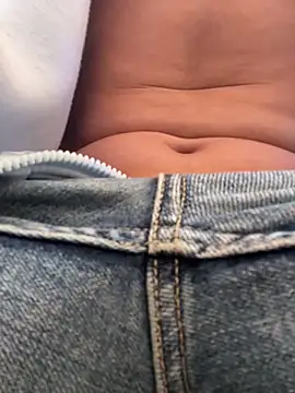 Iamcami  online show from February 28, 7:04 pm