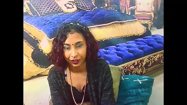 Snapshot of IndianSexyButt chatting on July 7, 6:47 am IndianSexyButt online show from July 7, 6:47 am