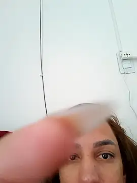 ofjuliaa online show from January 15, 2:21 pm