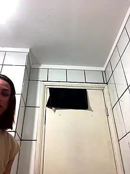 ofjuliaa online show from January 16, 4:16 am