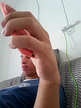 ofjuliaa online show from February 19, 7:43 pm