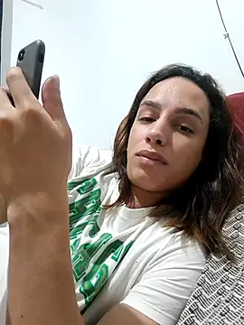 ofjuliaa online show from April 12, 7:13 am