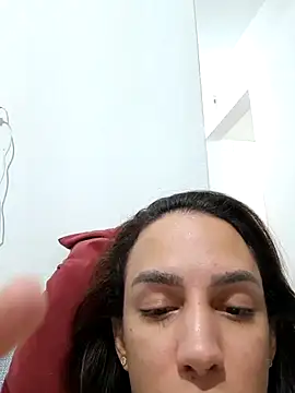 Snapshot of ofjuliaa chatting on May 17, 5:38 am ofjuliaa online show from May 17, 5:38 am