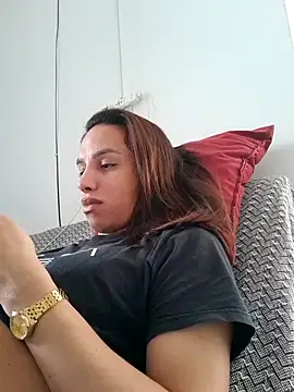 Snapshot of ofjuliaa chatting on June 2, 3:03 pm ofjuliaa online show from June 2, 3:03 pm