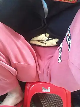 Snapshot of -Bunny-y chatting on January 9, 2:03 am -Bunny-y online show from January 9, 2:03 am